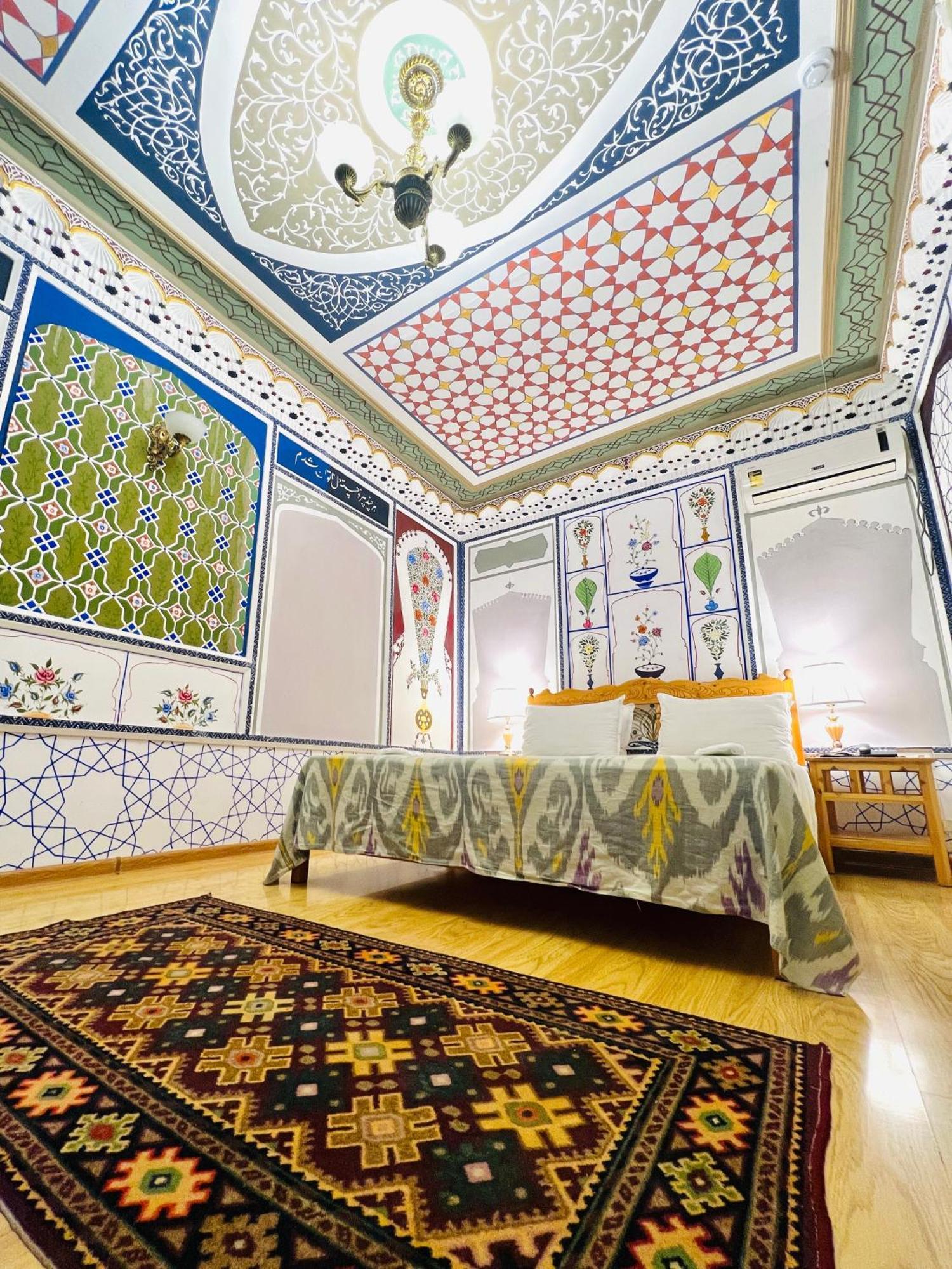 Komil Bukhara Boutique Hotel Exteriör bild
