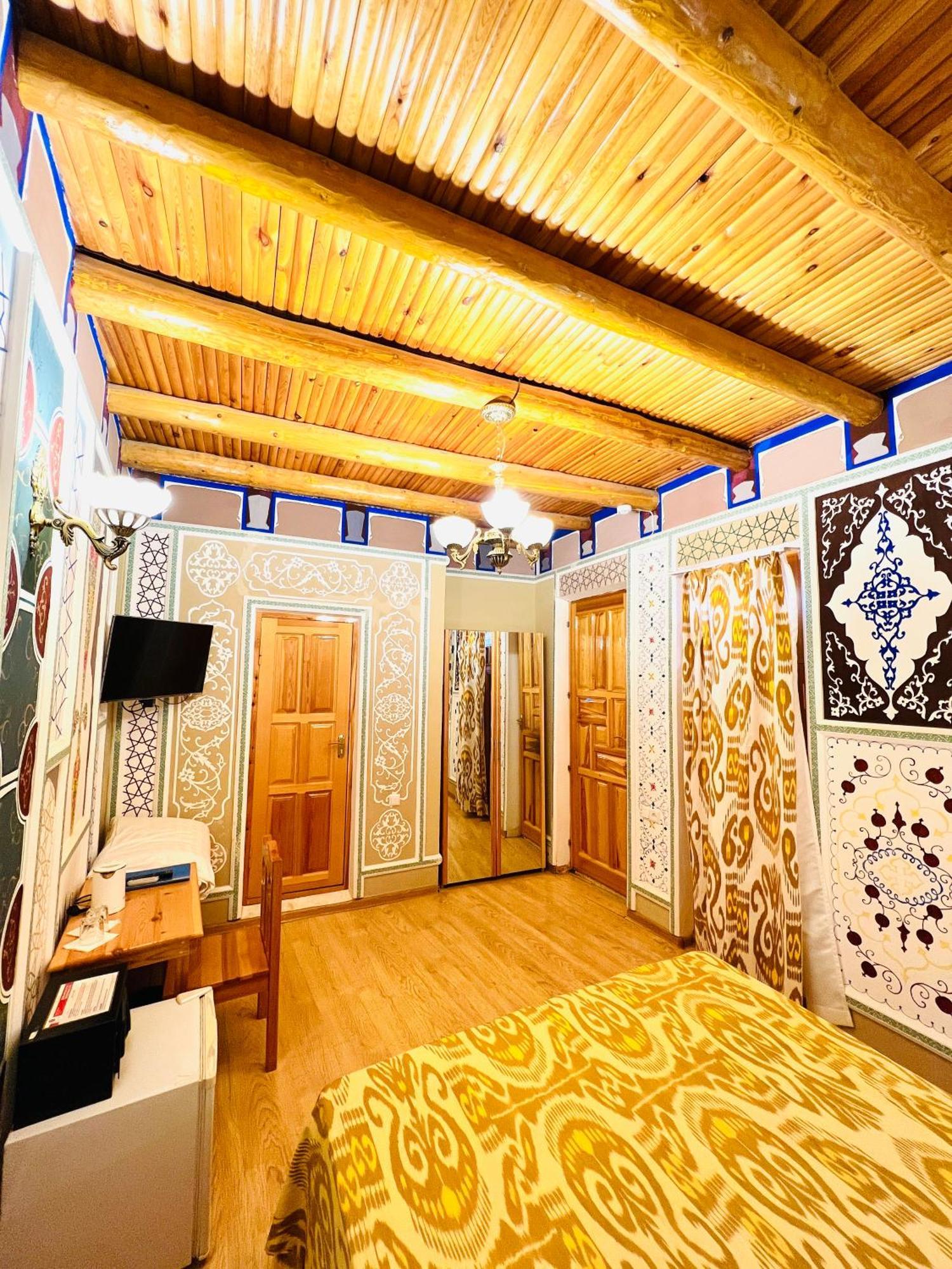 Komil Bukhara Boutique Hotel Exteriör bild