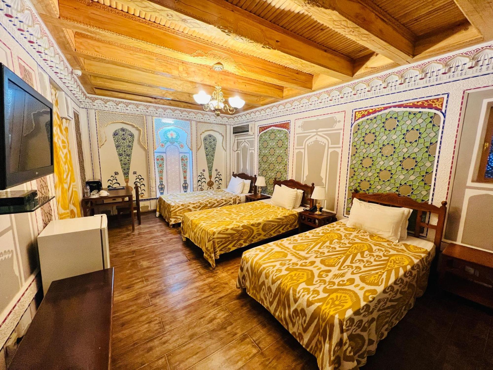 Komil Bukhara Boutique Hotel Exteriör bild