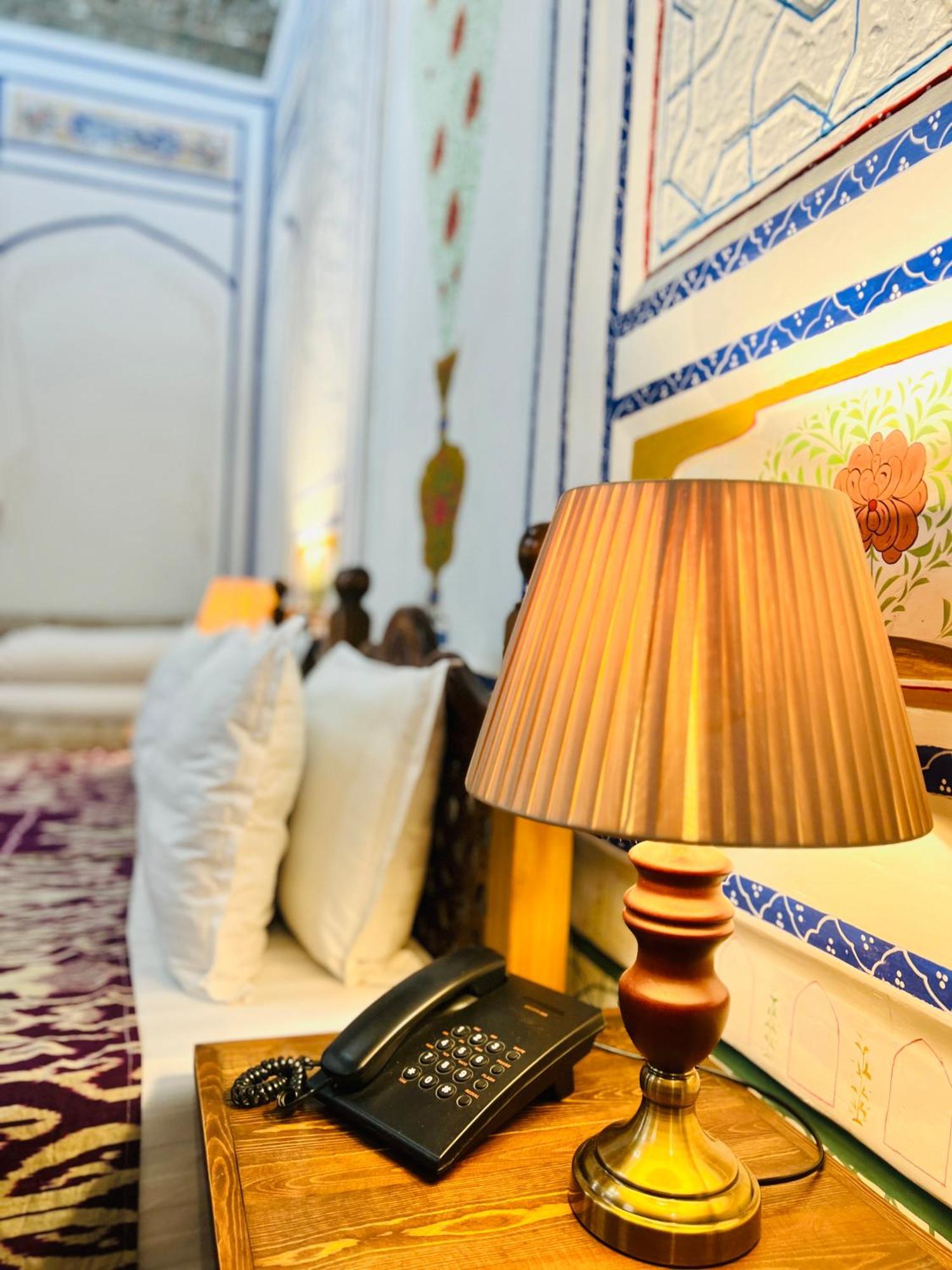 Komil Bukhara Boutique Hotel Exteriör bild