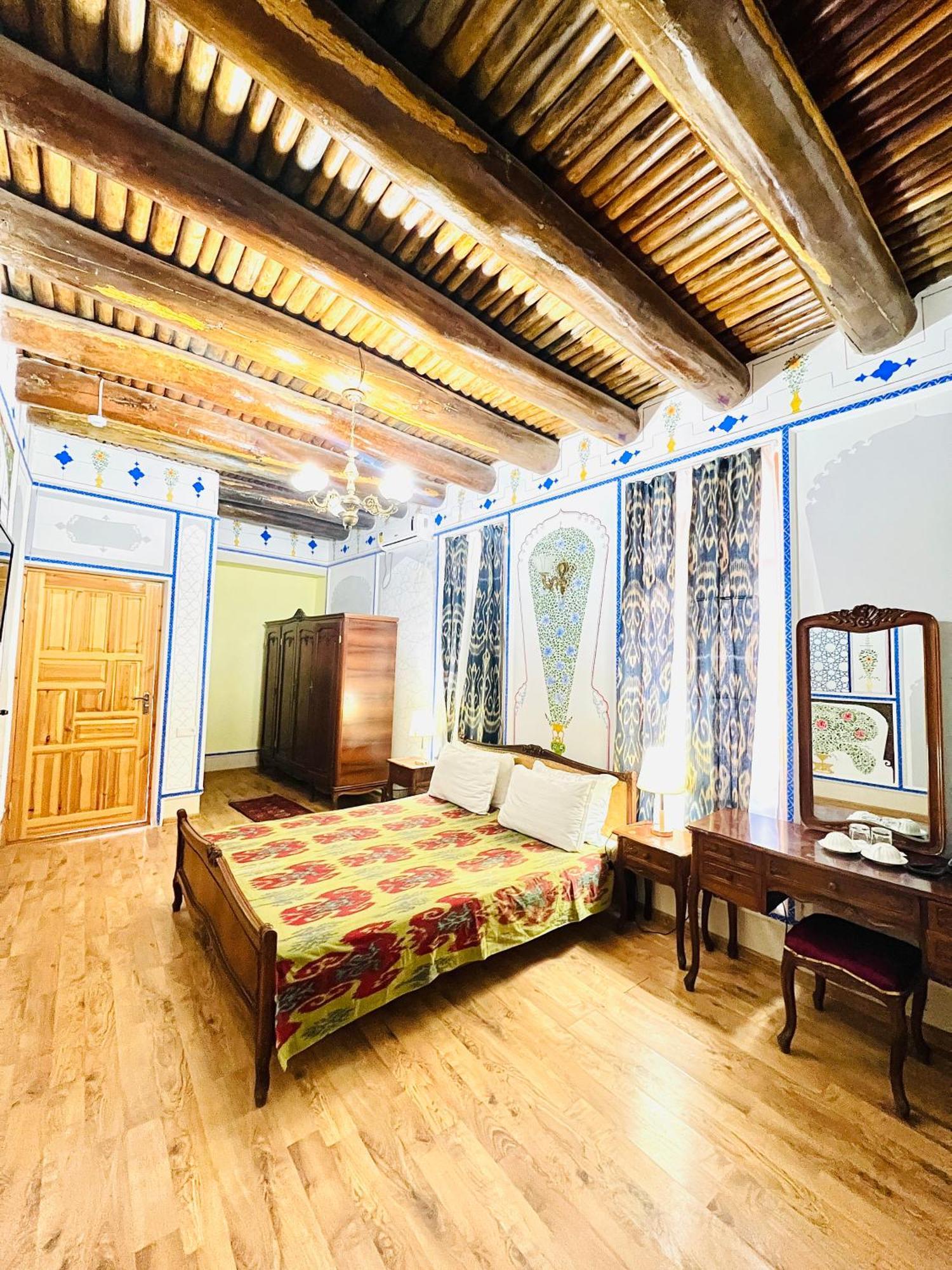 Komil Bukhara Boutique Hotel Exteriör bild