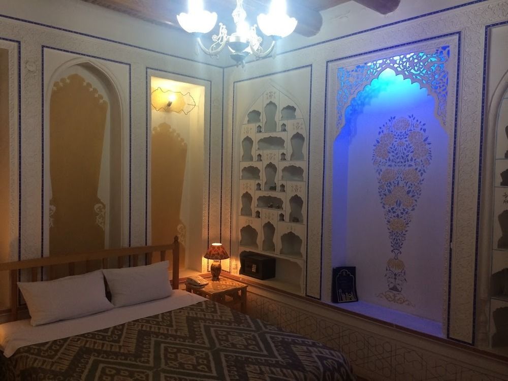 Komil Bukhara Boutique Hotel Exteriör bild