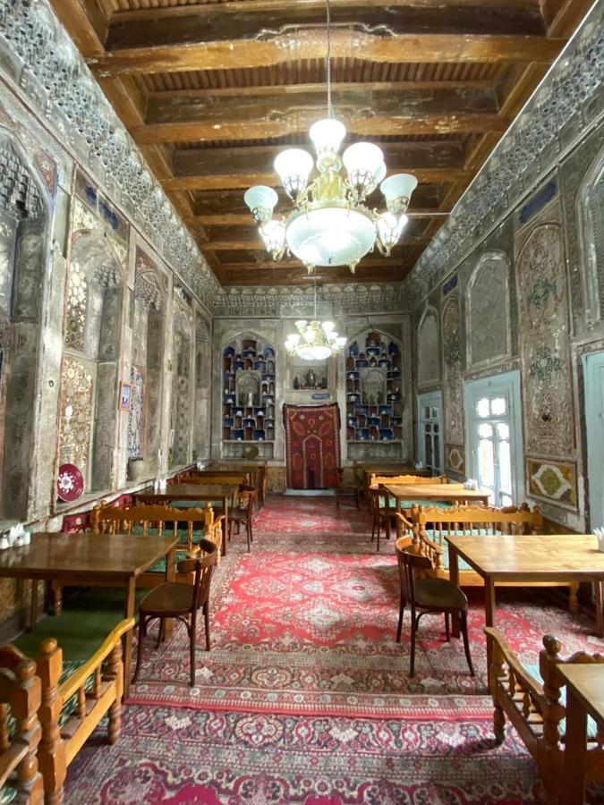 Komil Bukhara Boutique Hotel Exteriör bild